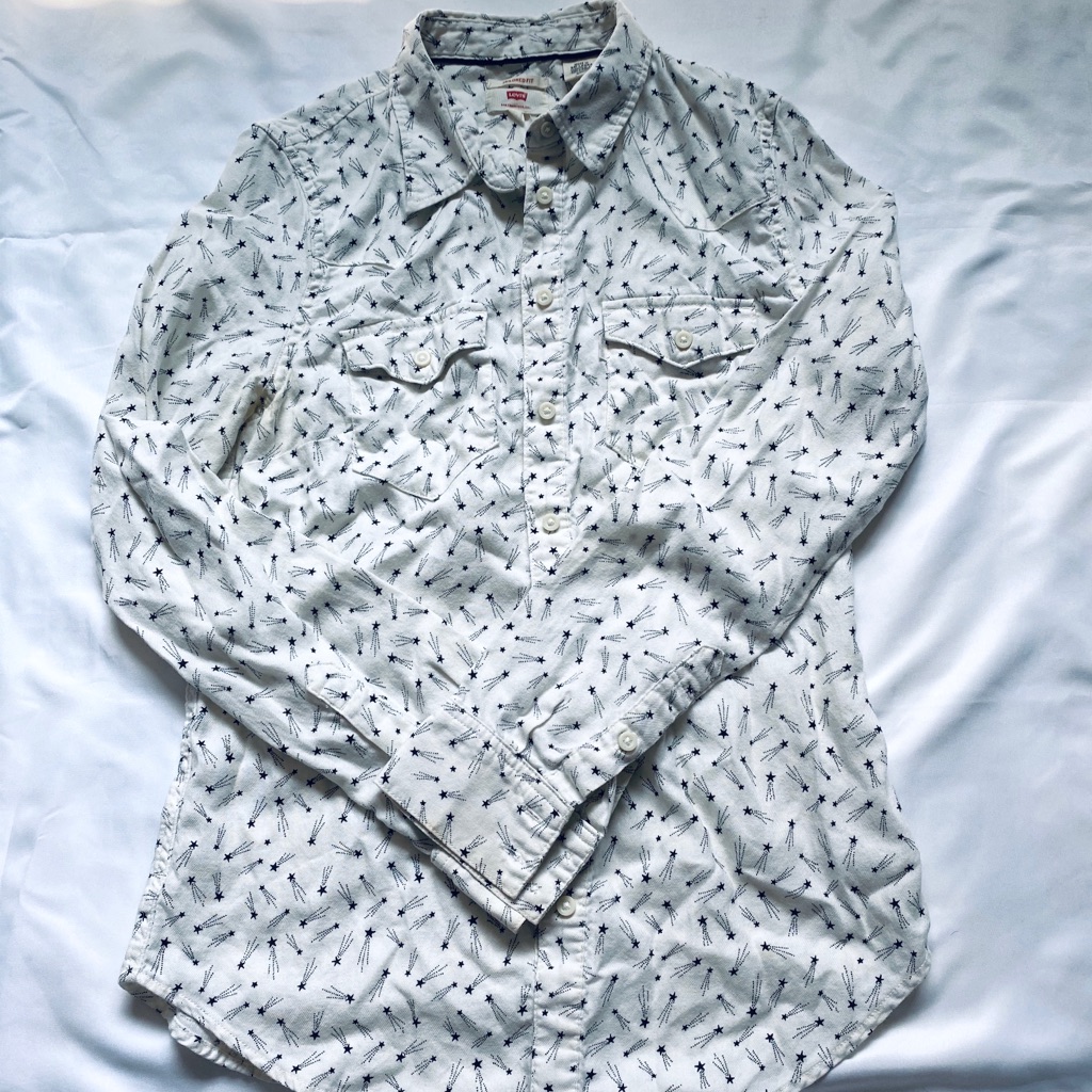 Levi’s: Button Down Blouse